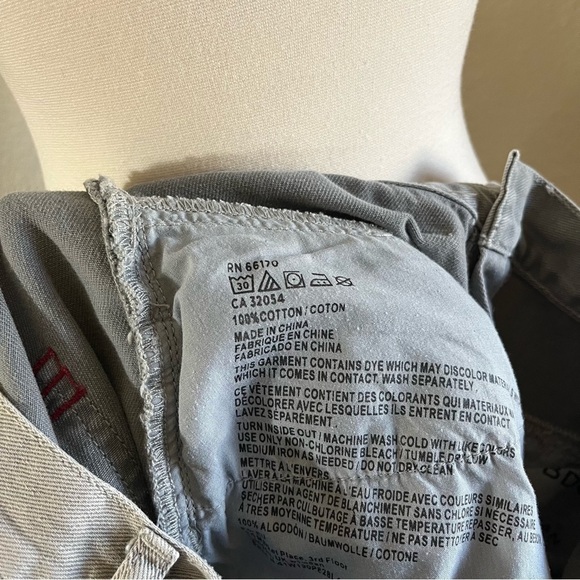 BDG Urban Outfitters Mom High Rise Jeans Gray Baggy CottonSize 26 x 28 L - Picture 6 of 7